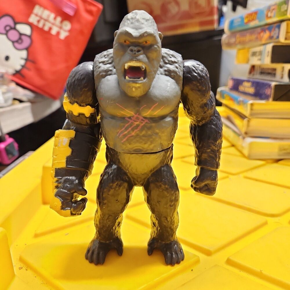 KONG w/ BEAST Glove 6” Figure Godzilla X Kong The New Empire 2024 Playmates